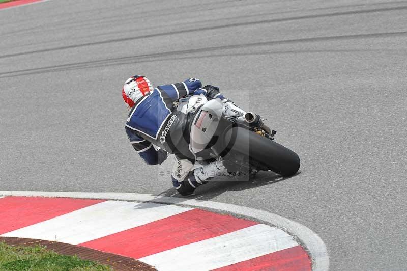 march 2010;motorbikes;no limits;peter wileman photography;portimao;portugal;trackday;trackday digital images