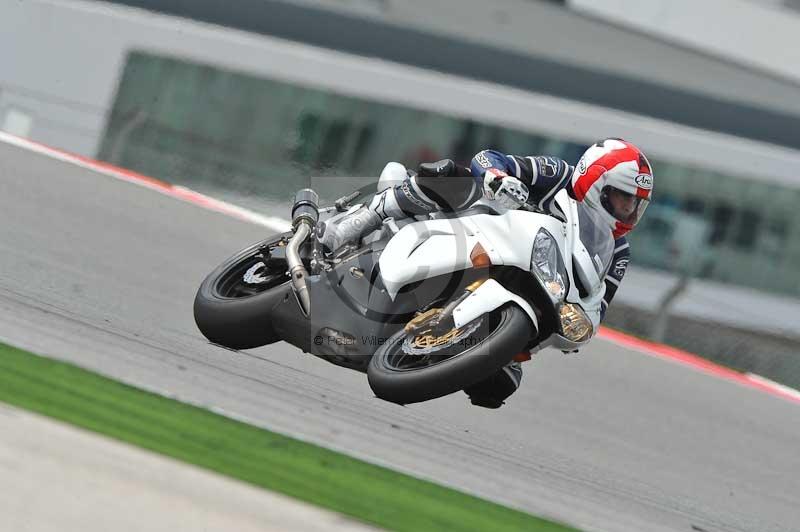 march 2010;motorbikes;no limits;peter wileman photography;portimao;portugal;trackday;trackday digital images