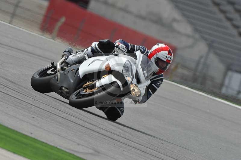 march 2010;motorbikes;no limits;peter wileman photography;portimao;portugal;trackday;trackday digital images