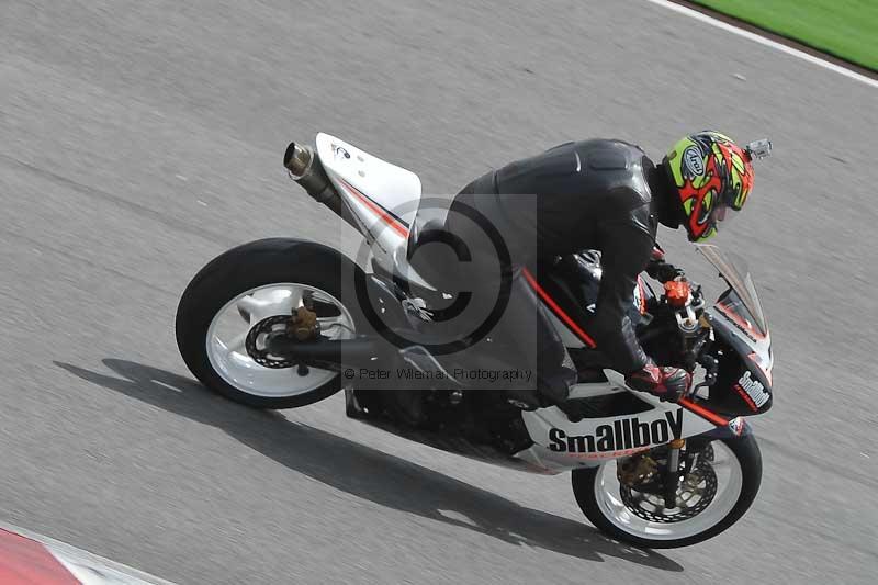 march 2010;motorbikes;no limits;peter wileman photography;portimao;portugal;trackday;trackday digital images