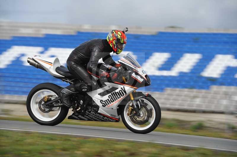 march 2010;motorbikes;no limits;peter wileman photography;portimao;portugal;trackday;trackday digital images