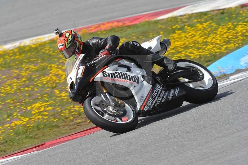 march 2010;motorbikes;no limits;peter wileman photography;portimao;portugal;trackday;trackday digital images