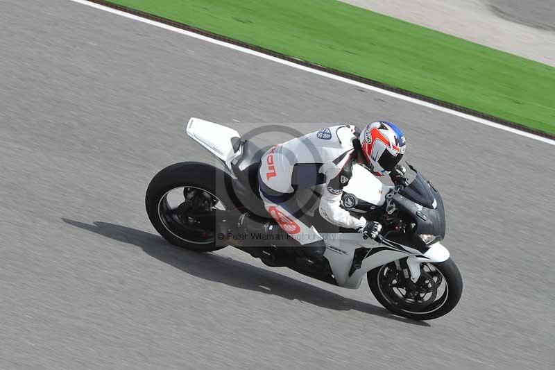 march 2010;motorbikes;no limits;peter wileman photography;portimao;portugal;trackday;trackday digital images