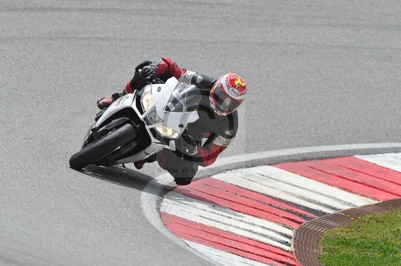 march 2010;motorbikes;no limits;peter wileman photography;portimao;portugal;trackday;trackday digital images