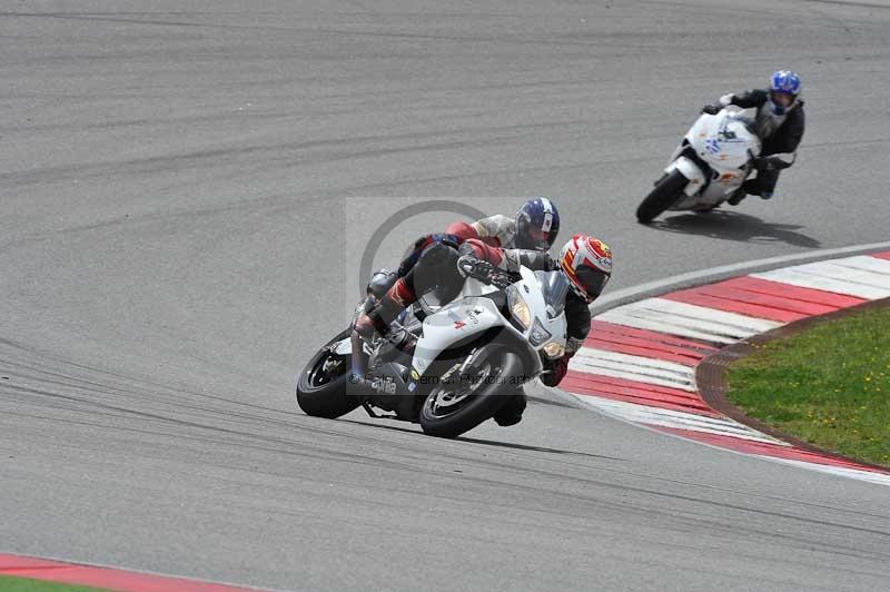 march 2010;motorbikes;no limits;peter wileman photography;portimao;portugal;trackday;trackday digital images