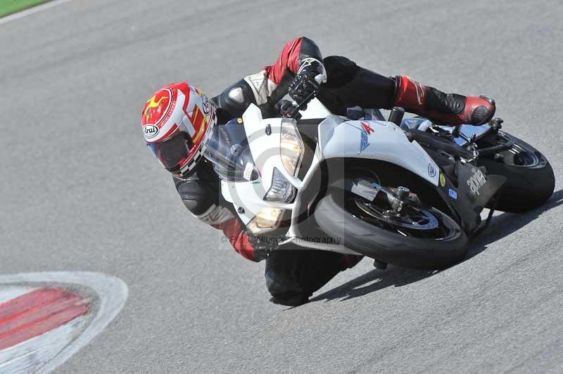 march 2010;motorbikes;no limits;peter wileman photography;portimao;portugal;trackday;trackday digital images