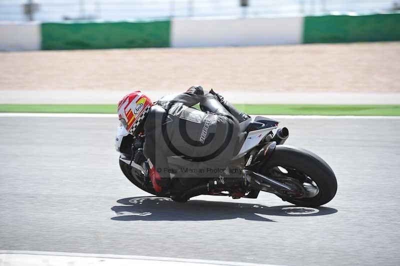 march 2010;motorbikes;no limits;peter wileman photography;portimao;portugal;trackday;trackday digital images