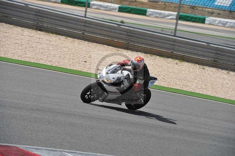 march 2010;motorbikes;no limits;peter wileman photography;portimao;portugal;trackday;trackday digital images