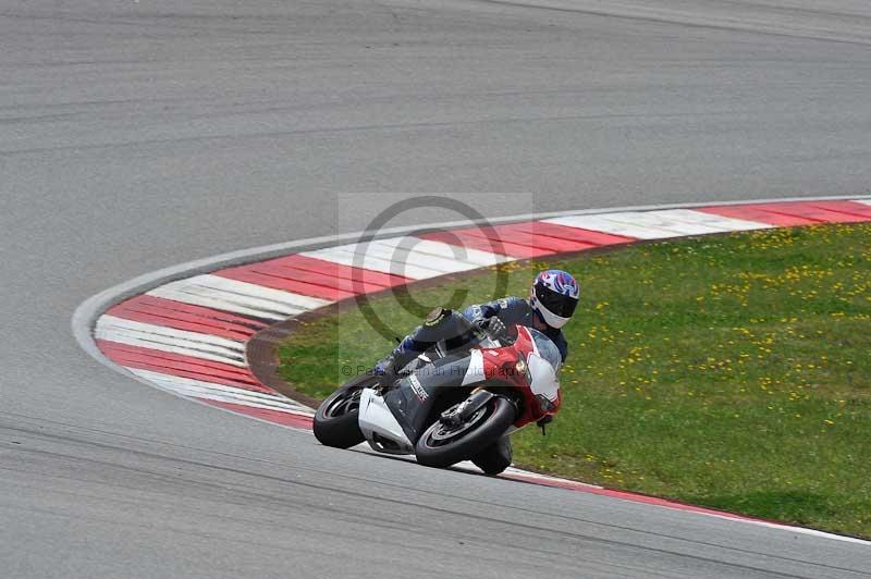 march 2010;motorbikes;no limits;peter wileman photography;portimao;portugal;trackday;trackday digital images