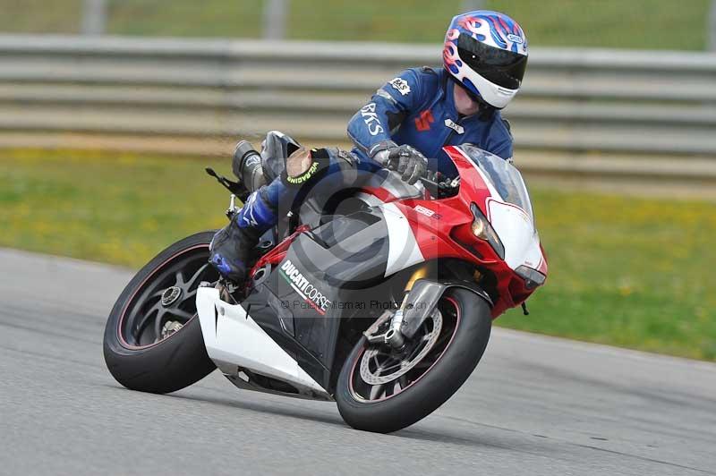 march 2010;motorbikes;no limits;peter wileman photography;portimao;portugal;trackday;trackday digital images