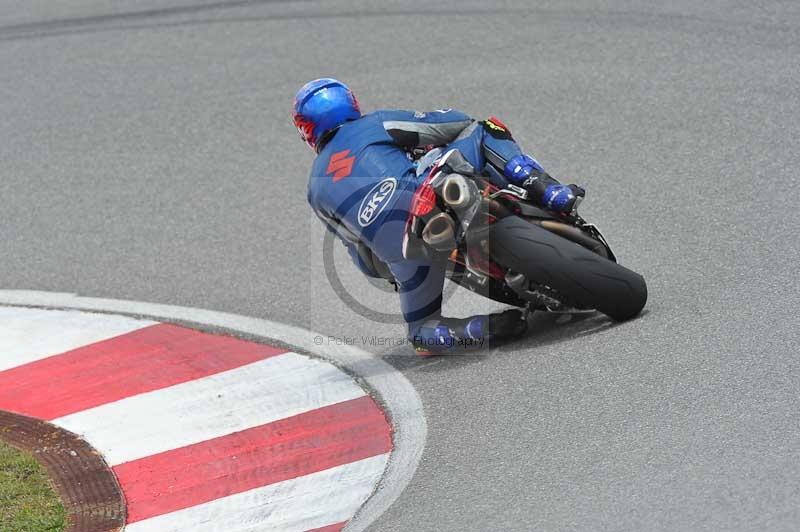 march 2010;motorbikes;no limits;peter wileman photography;portimao;portugal;trackday;trackday digital images