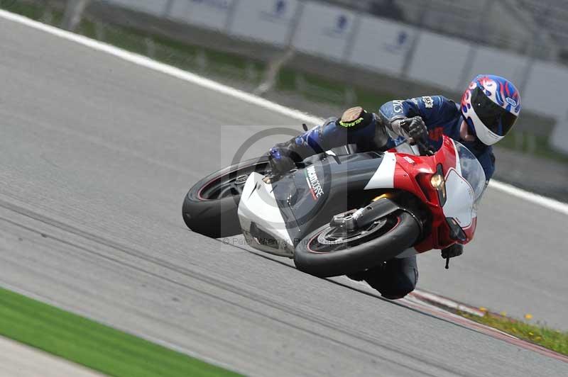 march 2010;motorbikes;no limits;peter wileman photography;portimao;portugal;trackday;trackday digital images