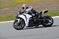 march-2010;motorbikes;no-limits;peter-wileman-photography;portimao;portugal;trackday;trackday-digital-images