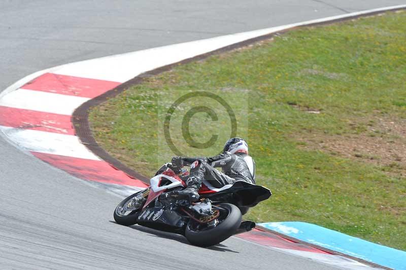 march 2010;motorbikes;no limits;peter wileman photography;portimao;portugal;trackday;trackday digital images