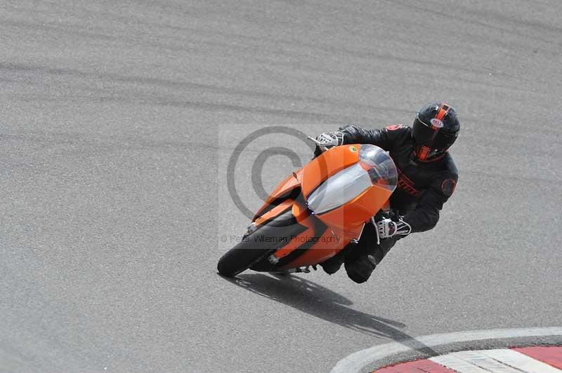 march 2010;motorbikes;no limits;peter wileman photography;portimao;portugal;trackday;trackday digital images