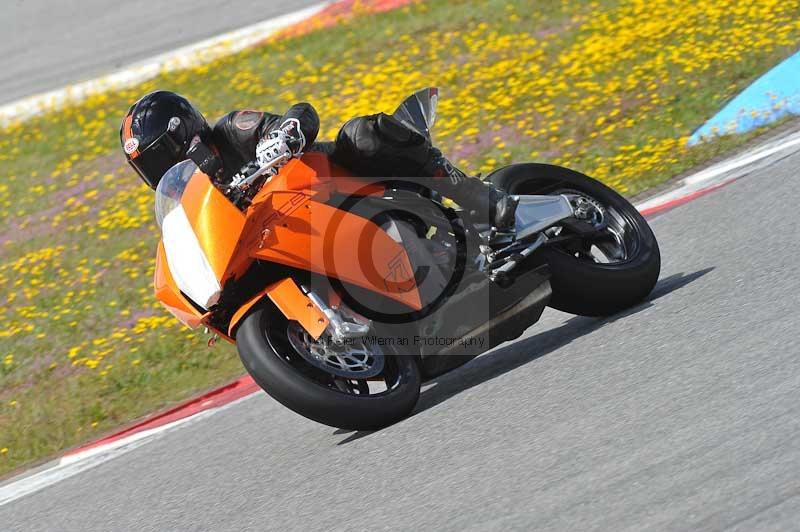 march 2010;motorbikes;no limits;peter wileman photography;portimao;portugal;trackday;trackday digital images