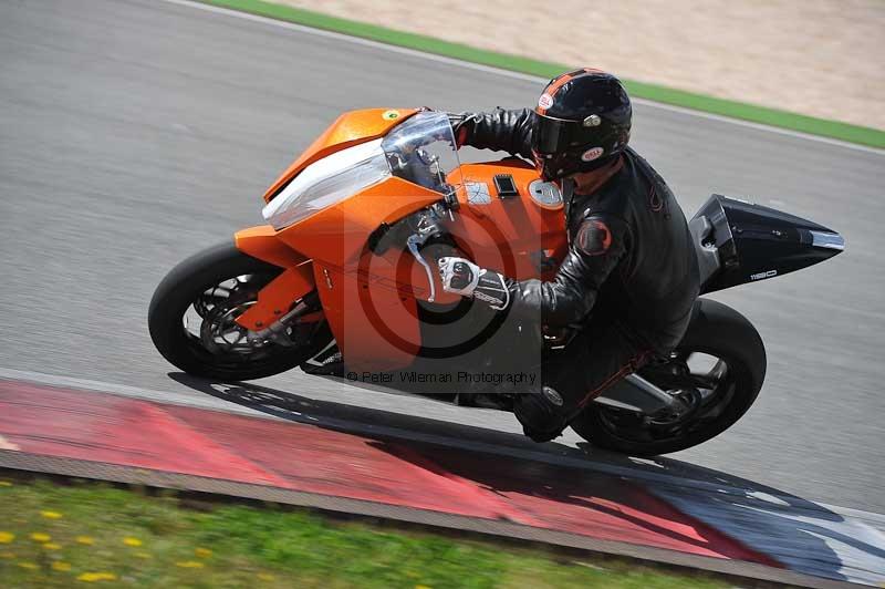 march 2010;motorbikes;no limits;peter wileman photography;portimao;portugal;trackday;trackday digital images