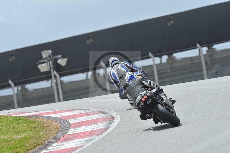 march 2010;motorbikes;no limits;peter wileman photography;portimao;portugal;trackday;trackday digital images