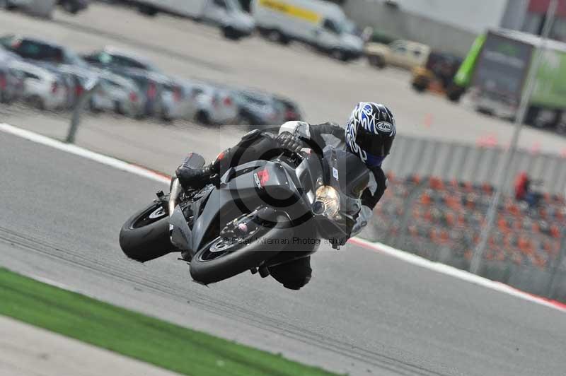 march 2010;motorbikes;no limits;peter wileman photography;portimao;portugal;trackday;trackday digital images