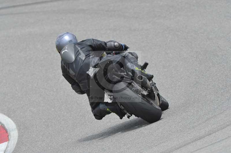 march 2010;motorbikes;no limits;peter wileman photography;portimao;portugal;trackday;trackday digital images