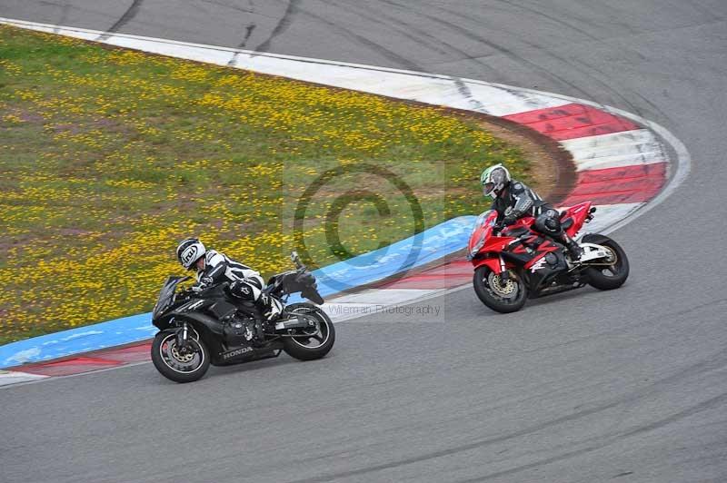 march 2010;motorbikes;no limits;peter wileman photography;portimao;portugal;trackday;trackday digital images