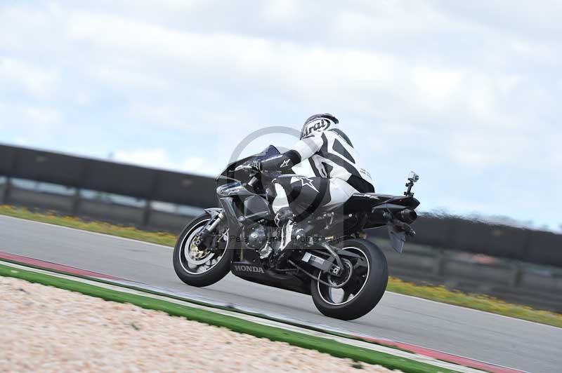 march 2010;motorbikes;no limits;peter wileman photography;portimao;portugal;trackday;trackday digital images