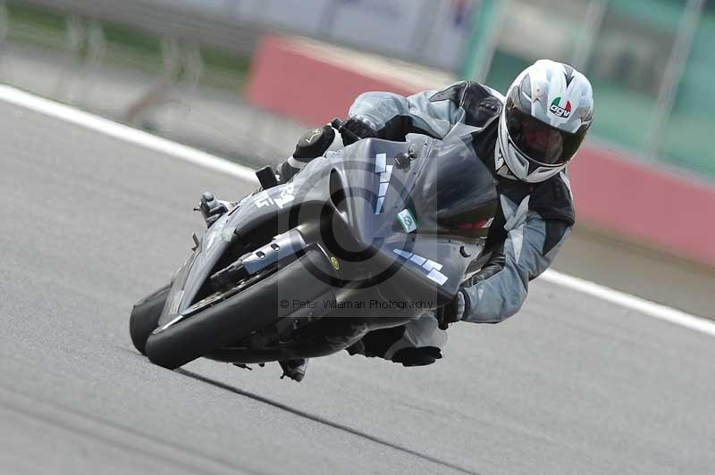 march 2010;motorbikes;no limits;peter wileman photography;portimao;portugal;trackday;trackday digital images