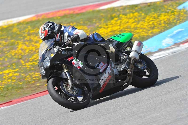 march 2010;motorbikes;no limits;peter wileman photography;portimao;portugal;trackday;trackday digital images