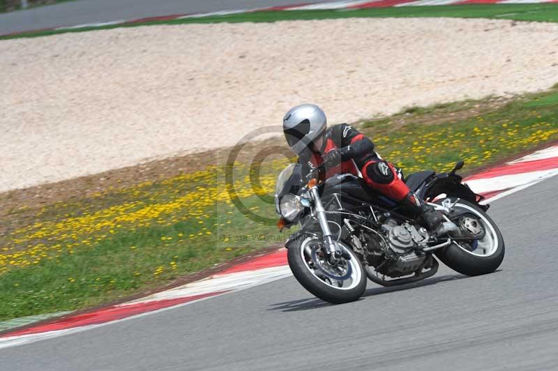 march 2010;motorbikes;no limits;peter wileman photography;portimao;portugal;trackday;trackday digital images