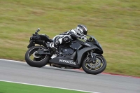 march-2010;motorbikes;no-limits;peter-wileman-photography;portimao;portugal;trackday;trackday-digital-images