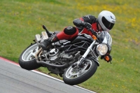 march-2010;motorbikes;no-limits;peter-wileman-photography;portimao;portugal;trackday;trackday-digital-images