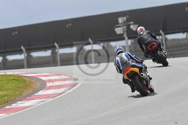 march 2010;motorbikes;no limits;peter wileman photography;portimao;portugal;trackday;trackday digital images