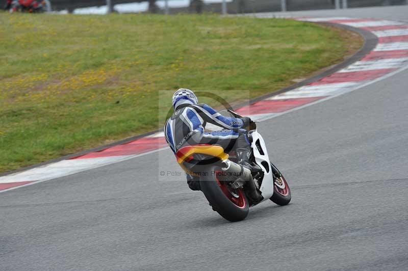 march 2010;motorbikes;no limits;peter wileman photography;portimao;portugal;trackday;trackday digital images