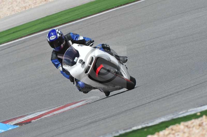 march 2010;motorbikes;no limits;peter wileman photography;portimao;portugal;trackday;trackday digital images