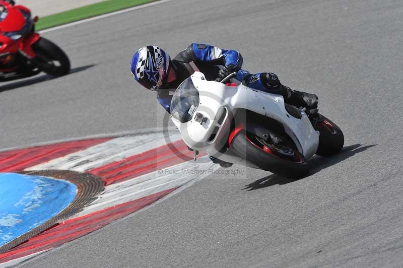 march 2010;motorbikes;no limits;peter wileman photography;portimao;portugal;trackday;trackday digital images