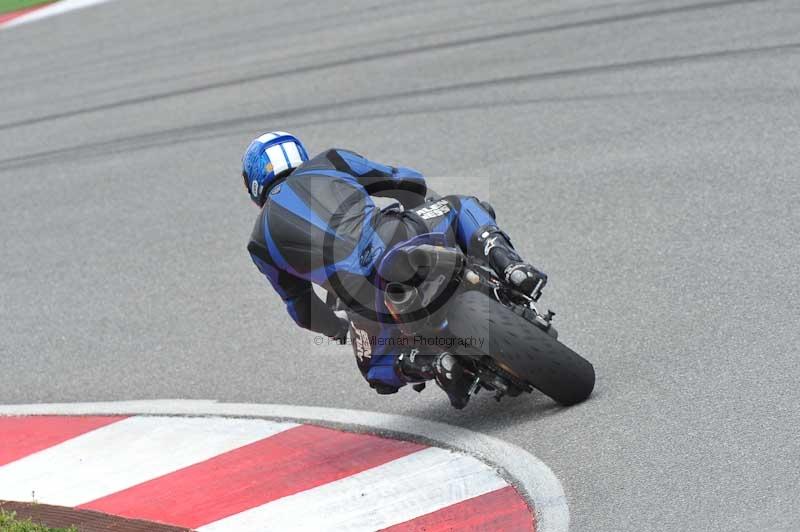 march 2010;motorbikes;no limits;peter wileman photography;portimao;portugal;trackday;trackday digital images