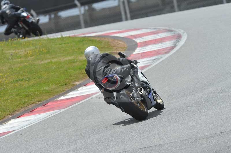 march 2010;motorbikes;no limits;peter wileman photography;portimao;portugal;trackday;trackday digital images