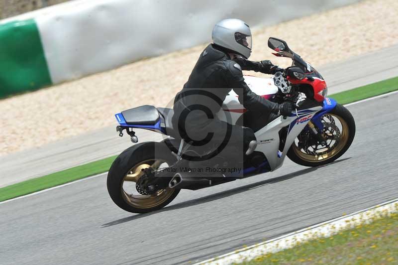 march 2010;motorbikes;no limits;peter wileman photography;portimao;portugal;trackday;trackday digital images