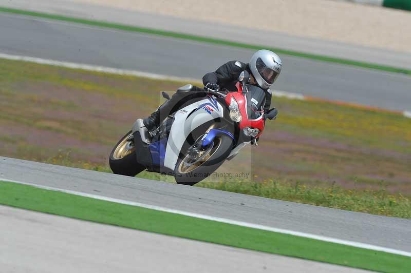 march 2010;motorbikes;no limits;peter wileman photography;portimao;portugal;trackday;trackday digital images