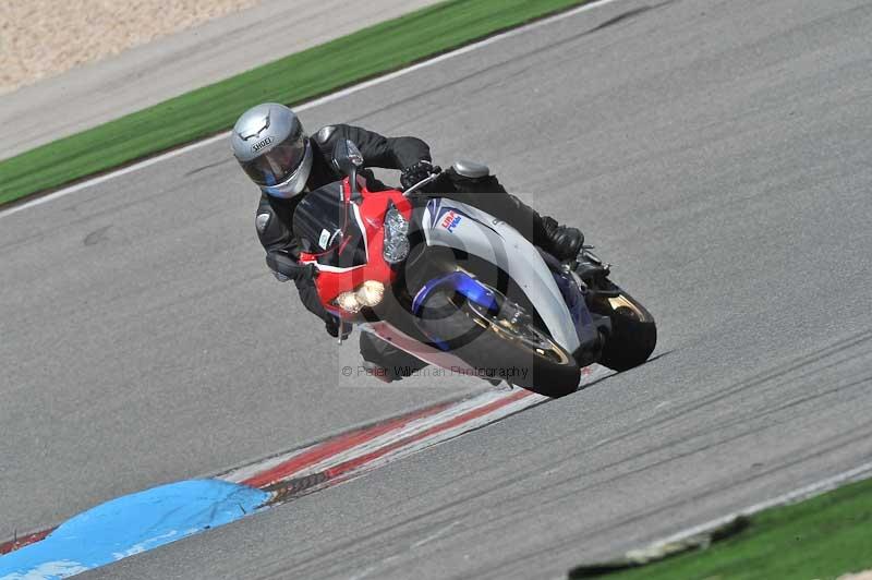 march 2010;motorbikes;no limits;peter wileman photography;portimao;portugal;trackday;trackday digital images