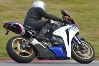 march-2010;motorbikes;no-limits;peter-wileman-photography;portimao;portugal;trackday;trackday-digital-images