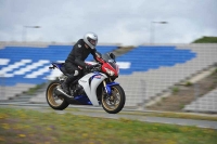 march-2010;motorbikes;no-limits;peter-wileman-photography;portimao;portugal;trackday;trackday-digital-images