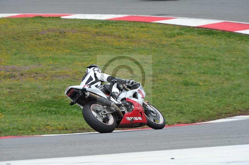 march 2010;motorbikes;no limits;peter wileman photography;portimao;portugal;trackday;trackday digital images