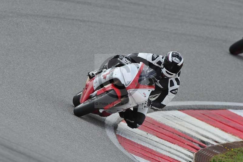 march 2010;motorbikes;no limits;peter wileman photography;portimao;portugal;trackday;trackday digital images