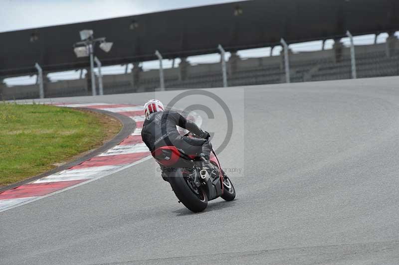 march 2010;motorbikes;no limits;peter wileman photography;portimao;portugal;trackday;trackday digital images