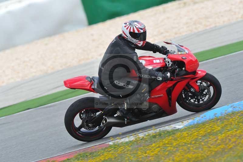 march 2010;motorbikes;no limits;peter wileman photography;portimao;portugal;trackday;trackday digital images