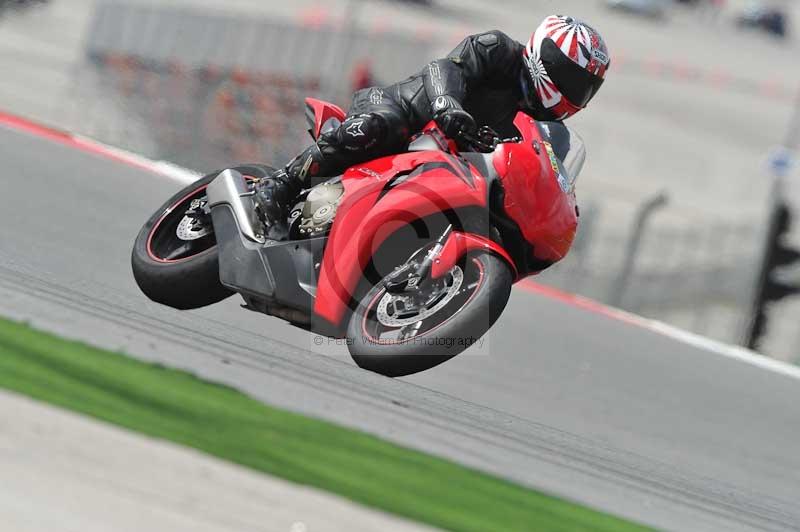 march 2010;motorbikes;no limits;peter wileman photography;portimao;portugal;trackday;trackday digital images