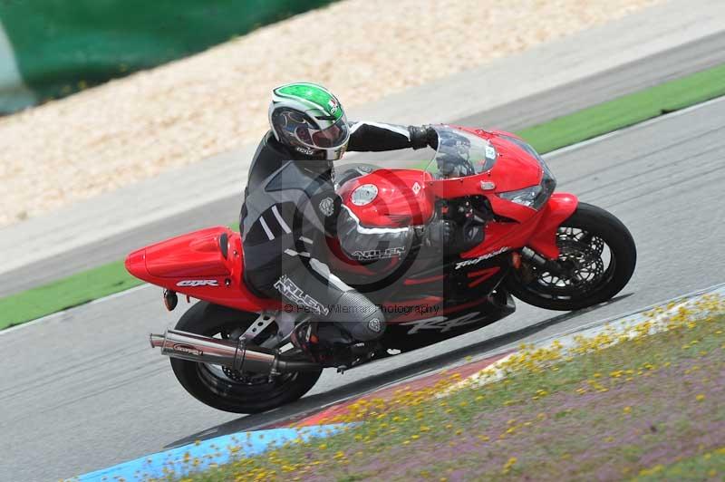 march 2010;motorbikes;no limits;peter wileman photography;portimao;portugal;trackday;trackday digital images