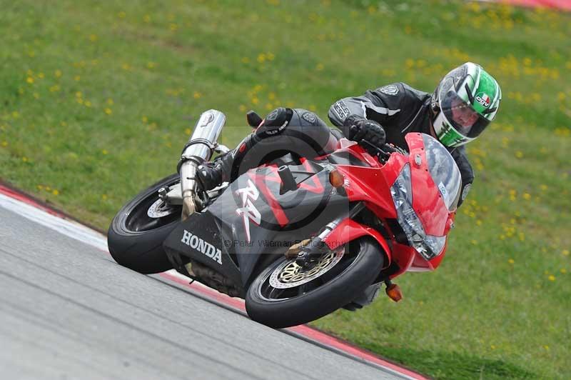 march 2010;motorbikes;no limits;peter wileman photography;portimao;portugal;trackday;trackday digital images