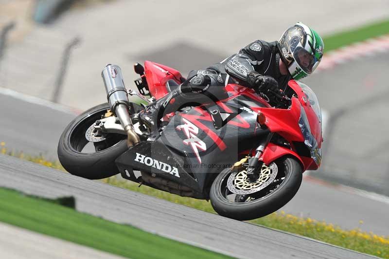 march 2010;motorbikes;no limits;peter wileman photography;portimao;portugal;trackday;trackday digital images